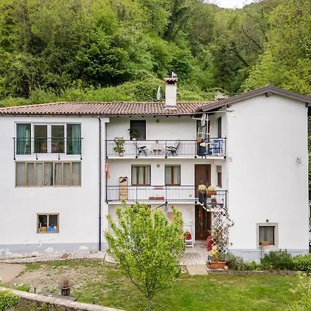 La Casa Del Borgo Appartement Pulfero